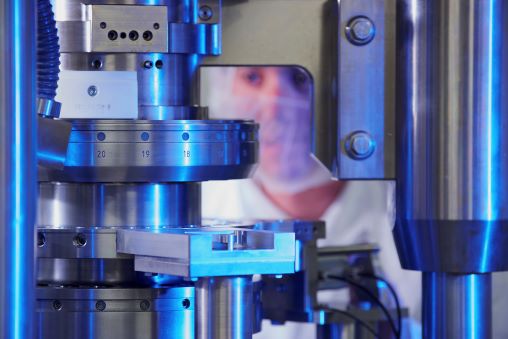 Commercial pharmaceutical packaging facility